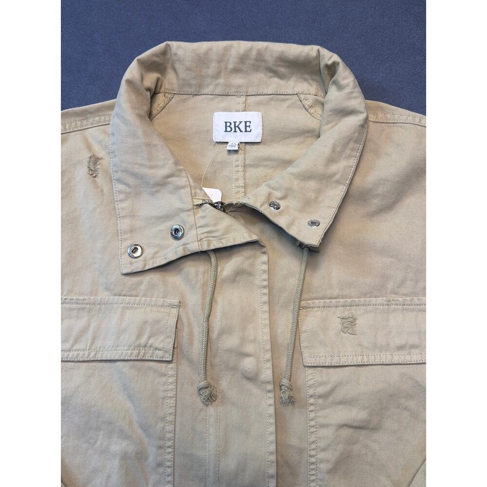 BKE Boxy Collard Cropped Utility Jacket NWT Beige Women’s Med - Picture 2 of 11